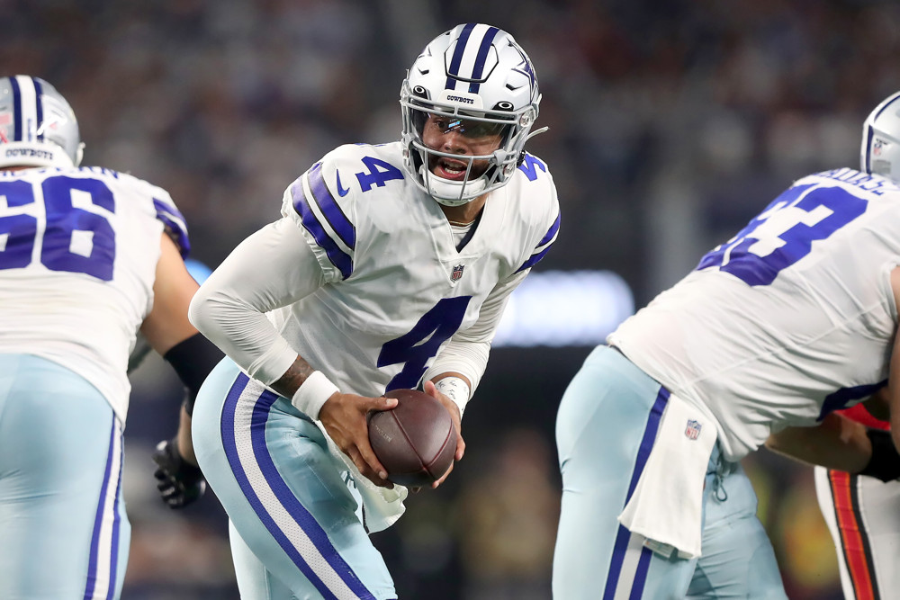 Dak Prescott Handing Ball Off