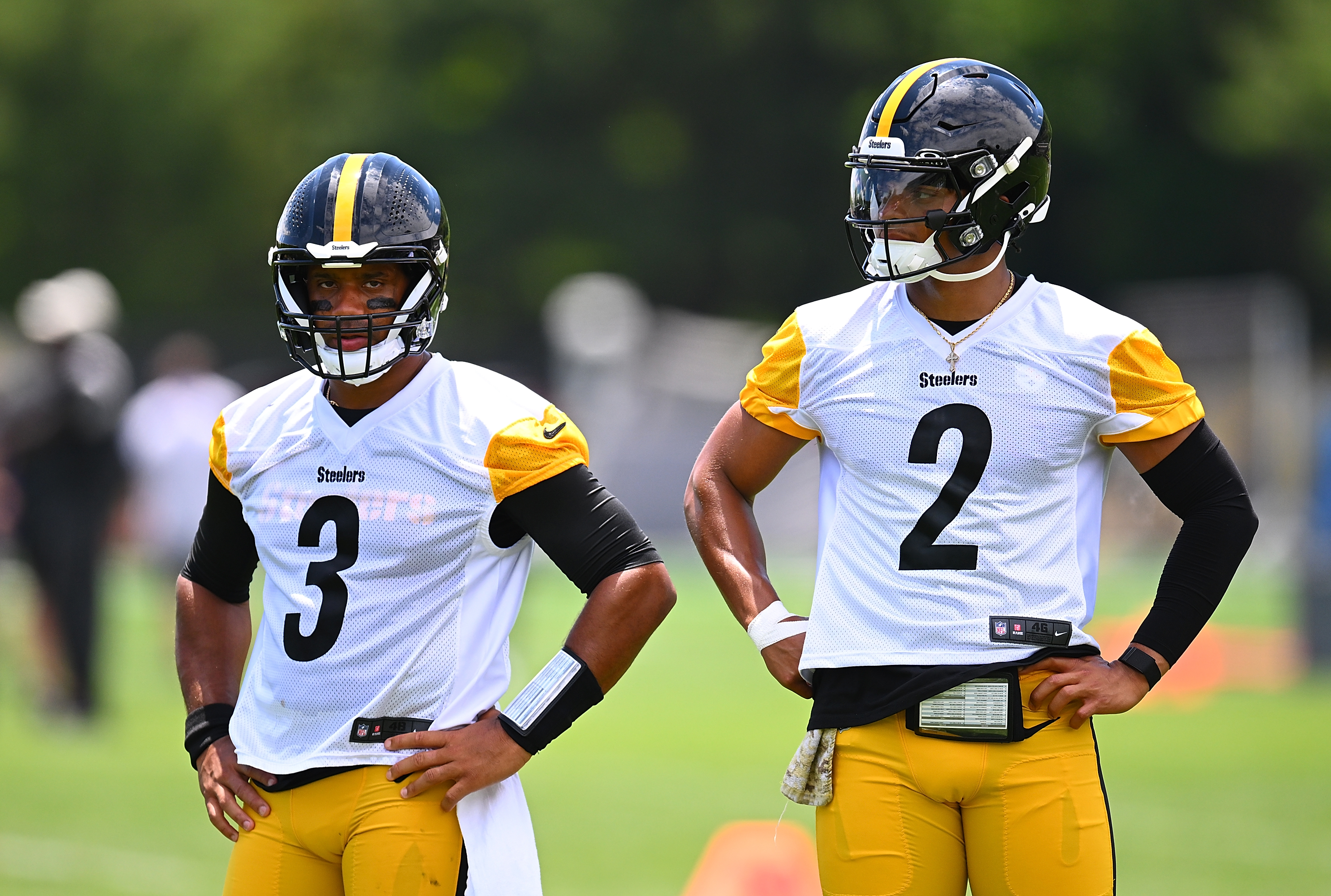 Steelers and Patriots the final two teams left to name a starting QB for Week 1