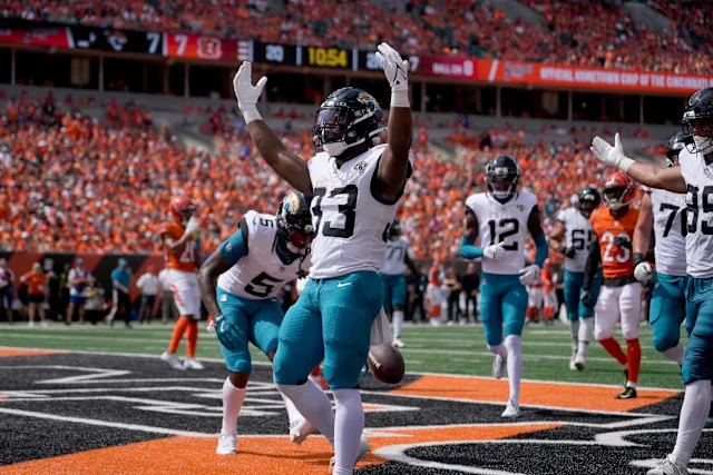 Jaguars rookie running back Bhayshul Tuten scores his first career touchdown
