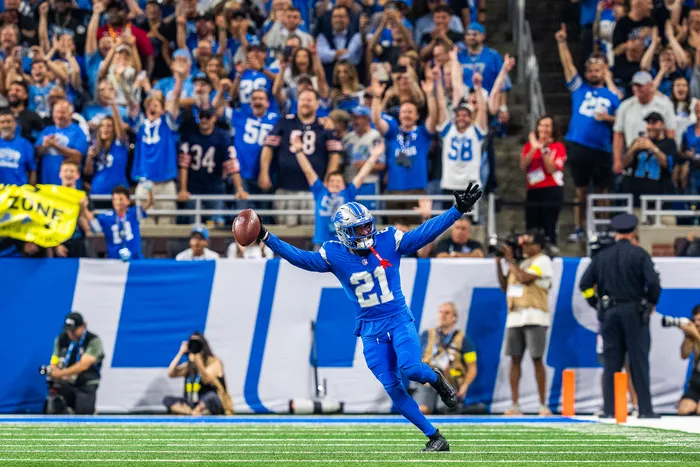 Top two takeaways from Lions’ 52-21 win over Bears